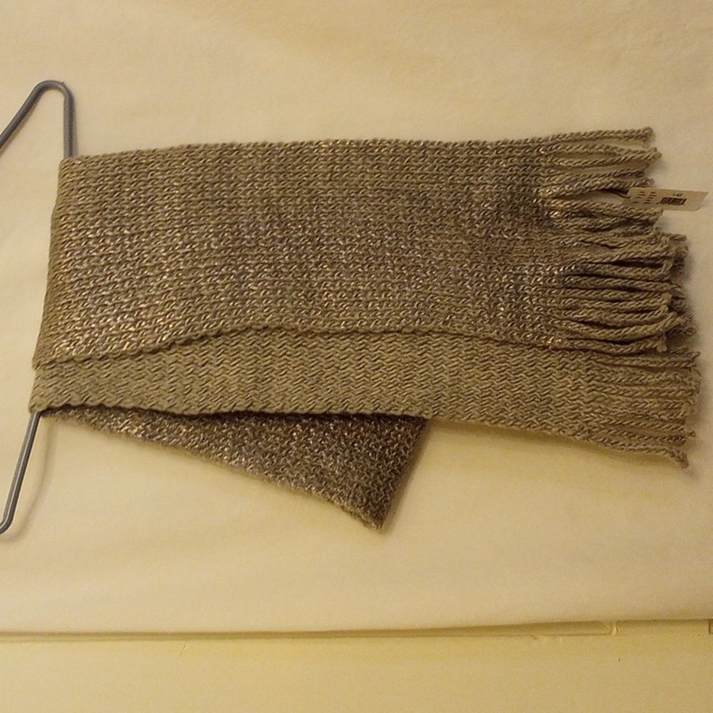 Calvin Klein knit scarf, New, Silver gray, 80 inches long including fringe